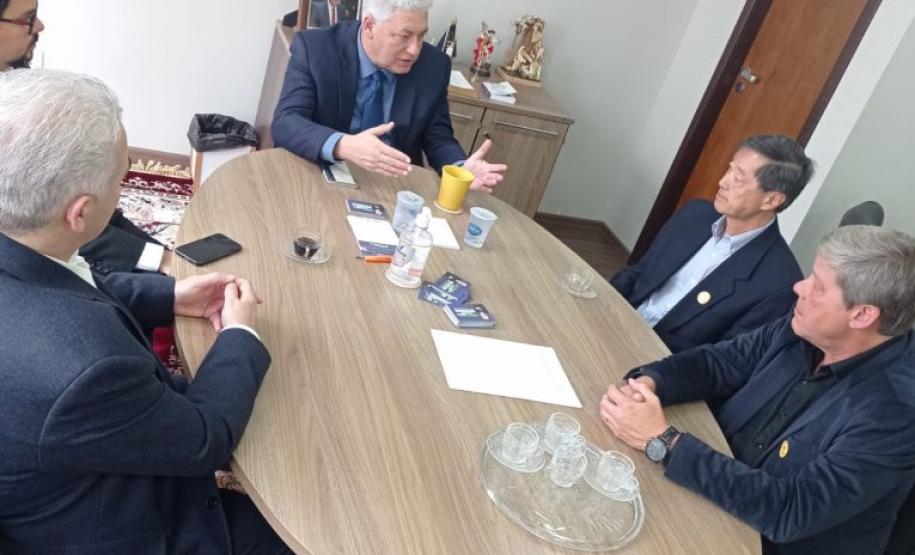 Diretores do IPEM-PR visitam Assembleia Legislativa do Paraná