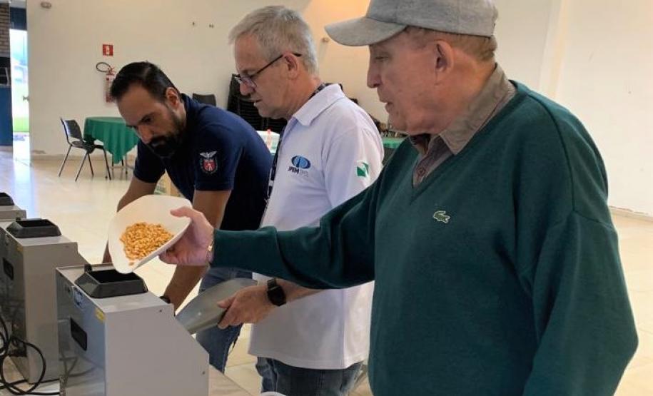 RECAS verifica medidores de umidade de grãos em cooperativas do Estado