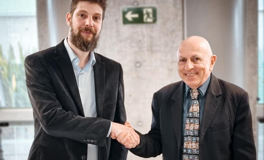 Dr. Cesar Mello, presidente do IPEM, celebra a viablização de um plano de cooperação entre o IPEM e o Ministério Público, com o Dr. Gilberto Giacoia.