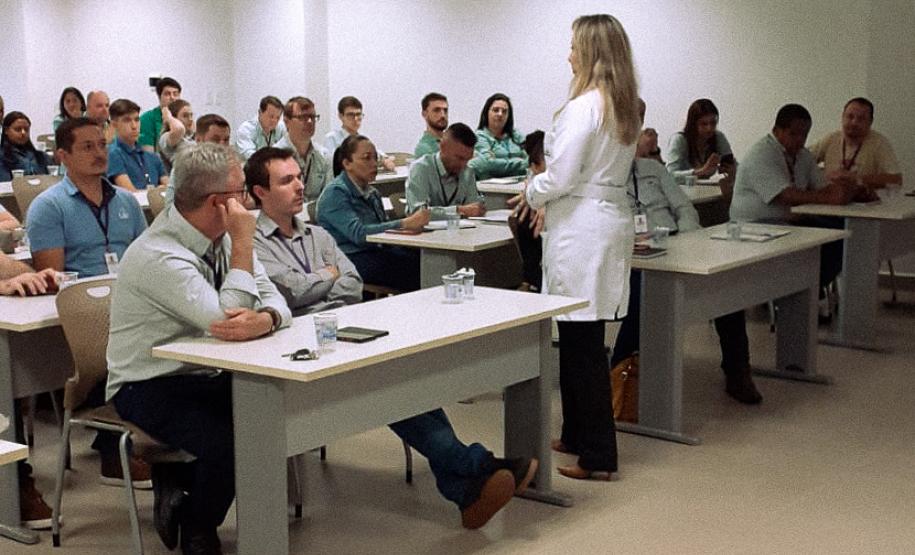 Profissionais do ramo de supermercados participam de treinamento oferecido pelo IPEM em Cascavel