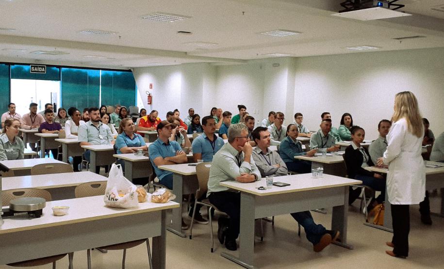 Profissionais do ramo de supermercados participam de treinamento oferecido pelo IPEM em Cascavel