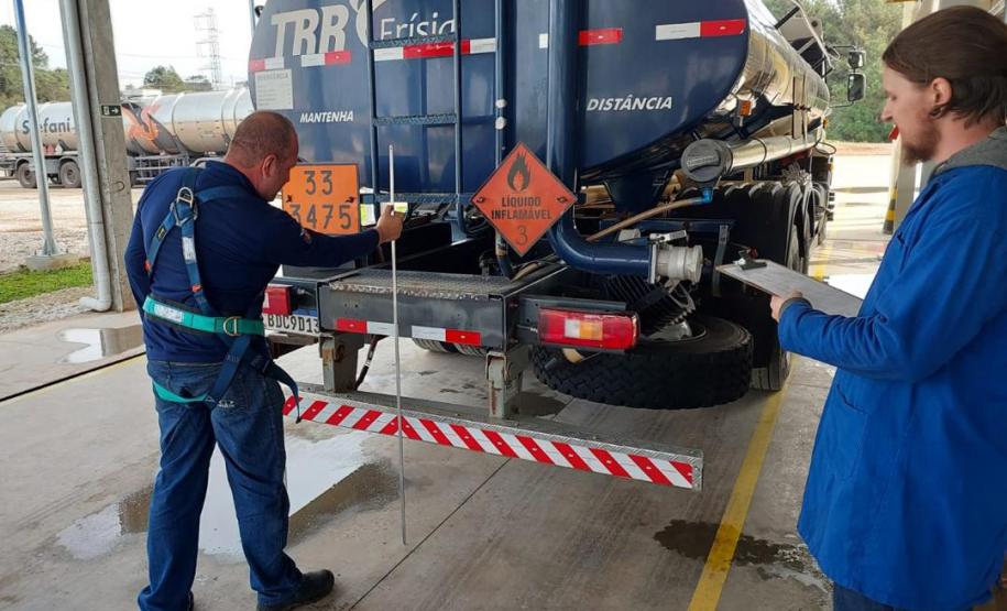 Posto do Ipem-PR em Araucária zera fila de fiscalização de caminhões-tanque