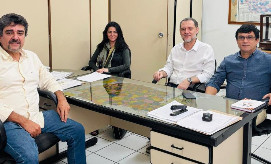 IPEM Maringá e UEM discutem parceria para serviços de calibração no curso de Engenharia Civil