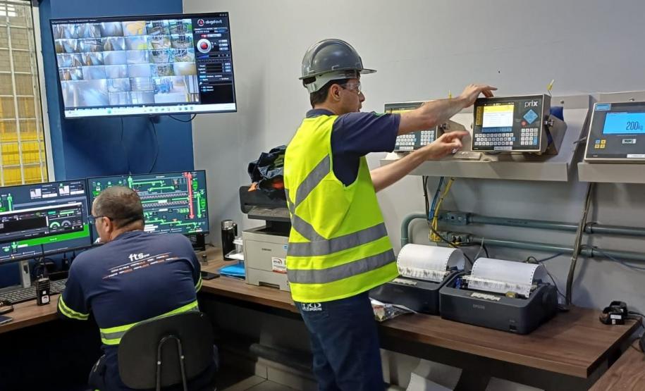 Ipem-PR garante precisão nas exportações pelo Porto de Paranaguá