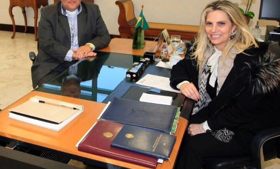 Oliveira visita Governadora em exercício, Cida Borghetti