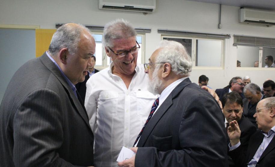 Reinauguração do Laboratório Têxtil de Londrina Reinauguração do Laboratório Têxtil de Londrina