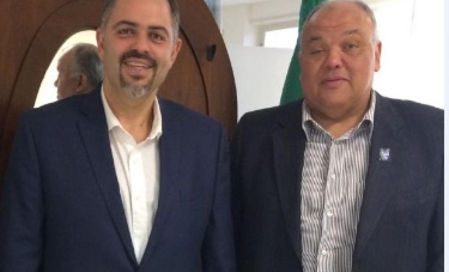 Presidente Oliveira Filho visita o Secretário da Justiça, Trabalho e Direitos Humanos Artagão Júnior Presidente Oliveira Filho visita o Secretário da Justiça, Trabalho e Direitos Humanos Artagão Júnior