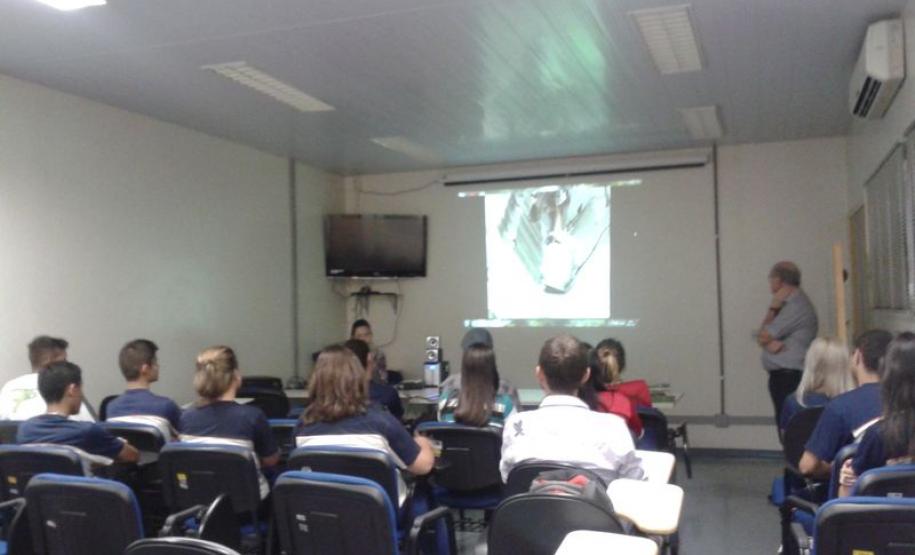 Escola Estadual Carlos Almeida 3 Escola Estadual Carlos Almeida 3