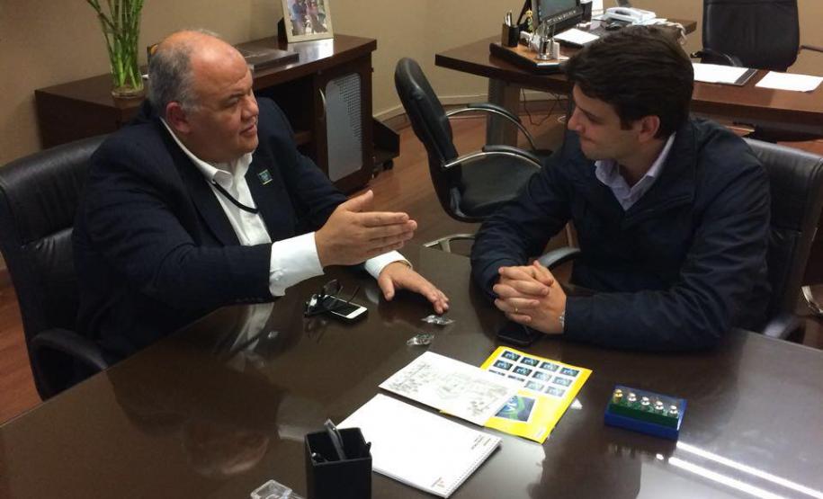 Oliveira e Eduardo Pimentel