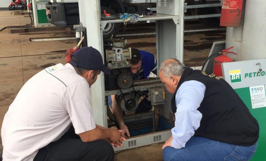 2018 03 06 DV Fiscalização em postos de combustíveis em Dois Vizinhos