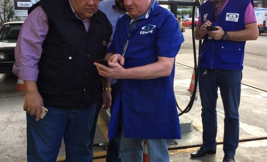 2018 03 08 FB Fiscalização em bombas de combustíveis em Francisco Beltrão