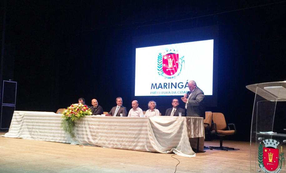 II Seminário Nacional de Direito do Consumidor, realizado no Teatro Municipal Calil Haddad, em Maringá