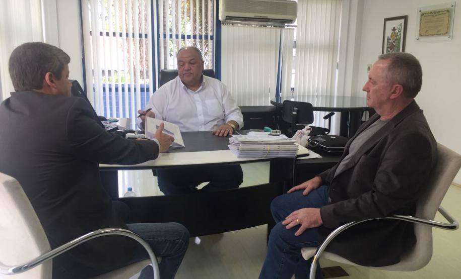 Assinatura do Edital para eleição de membro do Conselho de Administração do Ipem-PR