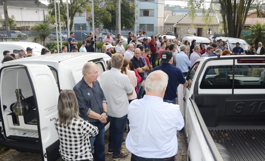 Entrega dos 72 veículos da nova frota