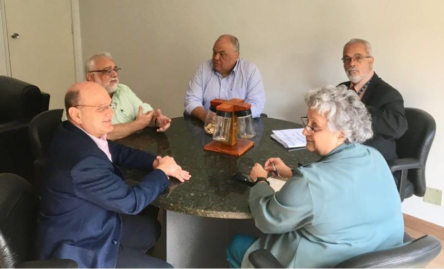 2018 04 16 RJ Reunião discute parceria internacional com países do Mercosul para transbordo de grãos.