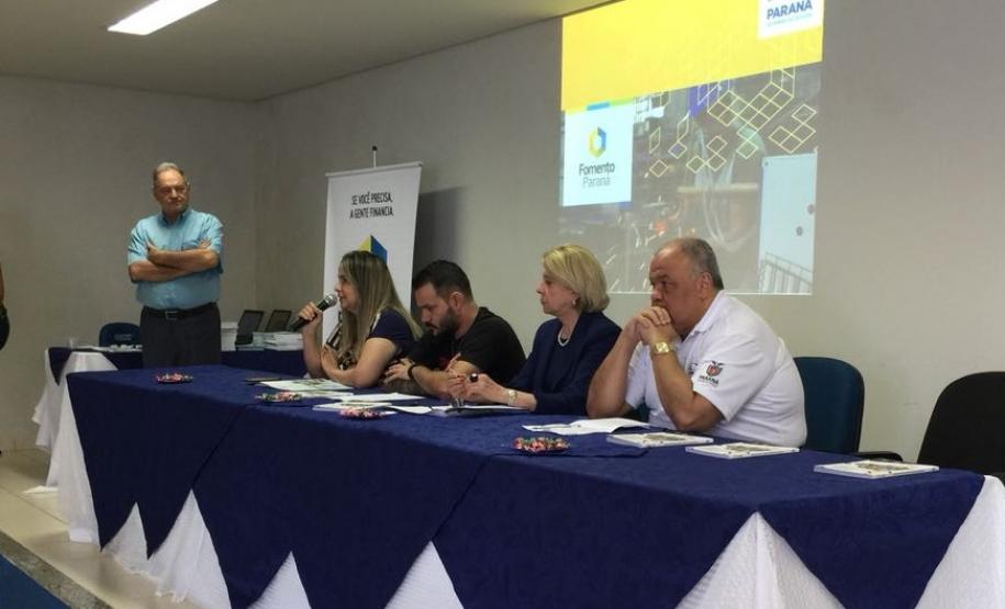 Reunião na Amunpar em Paranavaí