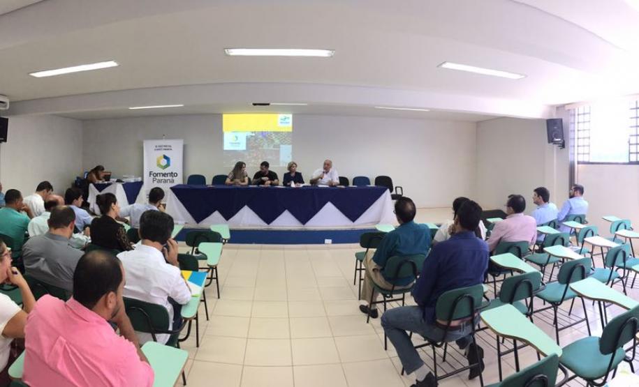 Reunião na Amunpar em Paranavaí