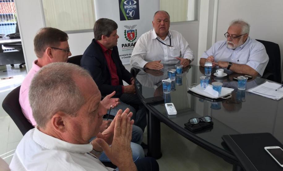 2018 05 04 Informatica Presidente Oliveira Filho assina Ordem de Serviço para modernização digital do Ipem/PR