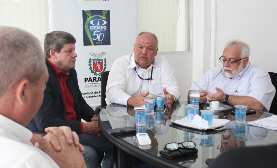 2018 05 04 Informatica Presidente Oliveira Filho assina Ordem de Serviço para modernização digital do Ipem/PR