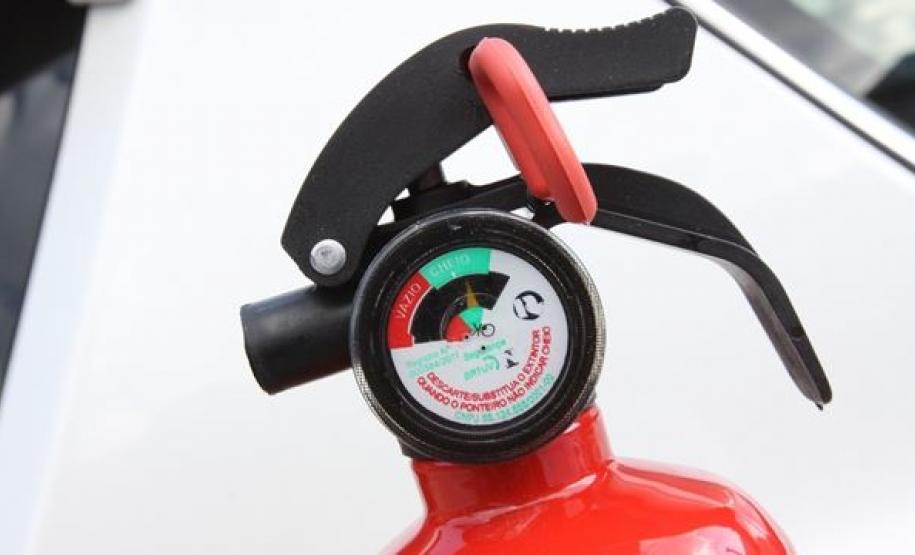 Extintor de Incêndio 2 extintor abc