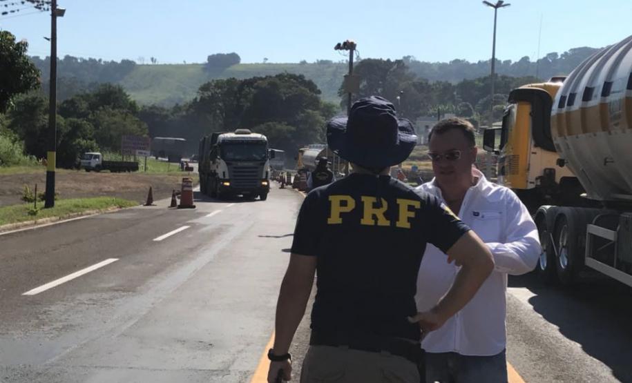 Fiscalização de cronotacógrafos na BR 153, km 40, em Santo Antônio da Platina