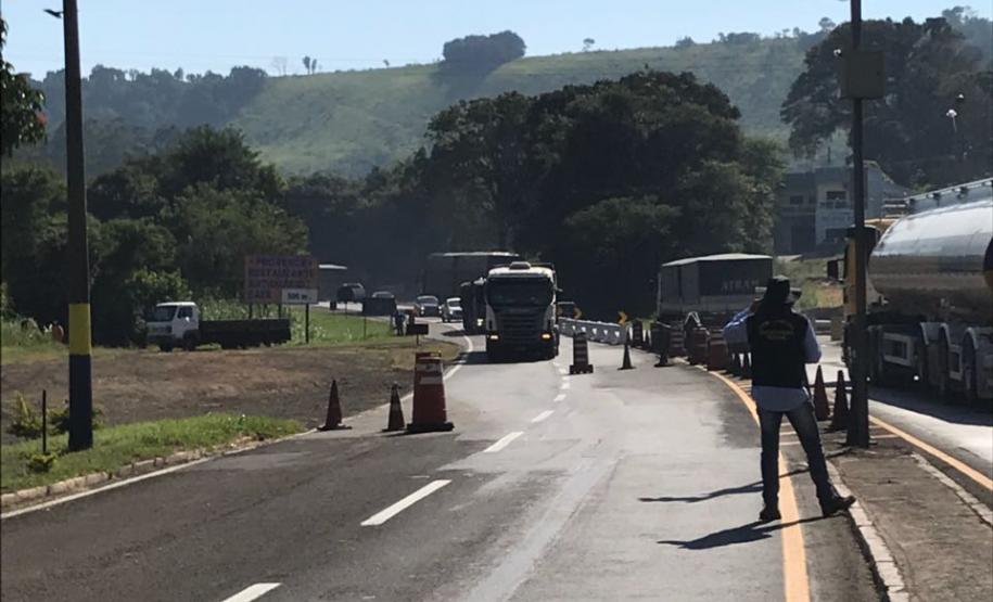 Fiscalização de cronotacógrafos na BR 153, km 40, em Santo Antônio da Platina/PR