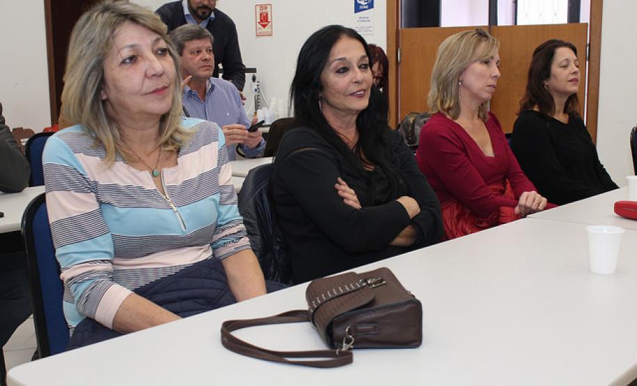 Inmetro e Ipems discutiram o comércio internacional de grãos nas três fronteiras, em Foz do Iguaçu- Na foto Rosane, Karin, Angela e Pórcia