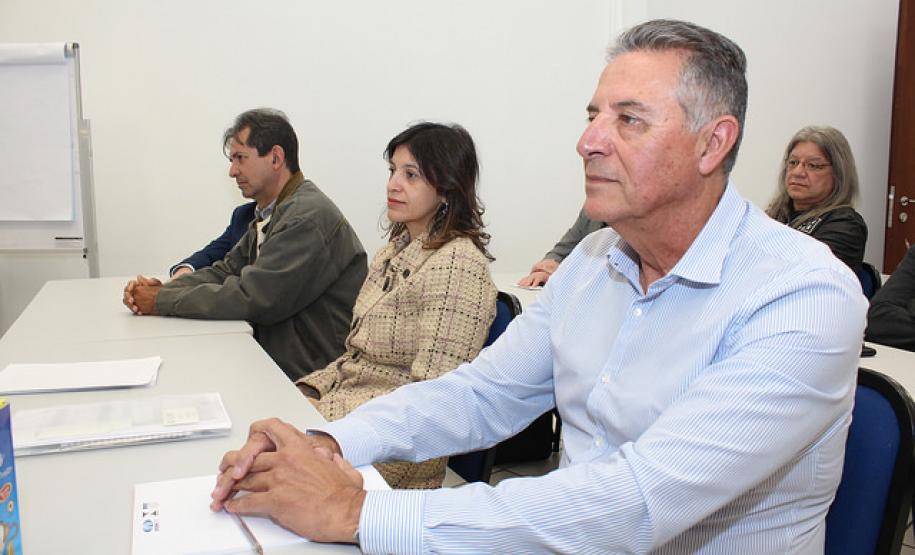 Inmetro e Ipems discutiram o comércio internacional de grãos nas três fronteiras, em Foz do Iguaçu - Delmo de Almeida Filho