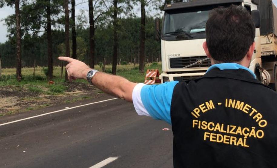 2018 06 29 Crono REMAR Fiscalização de cronotacógrafos em Iporã, no Posto da Polícia Rodoviária