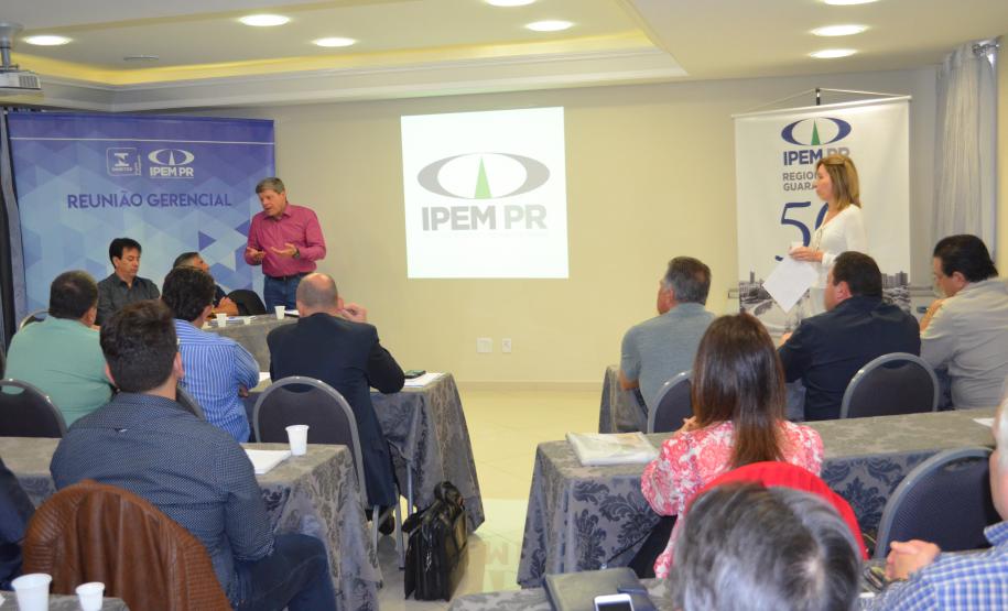 Reunião administrativa na Regional de Guarapuava