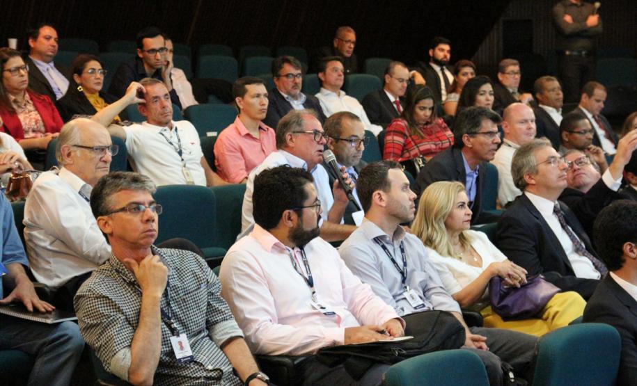 Presidente do IPEM-PR, Rubico Camargo, na reunião no INMETRO