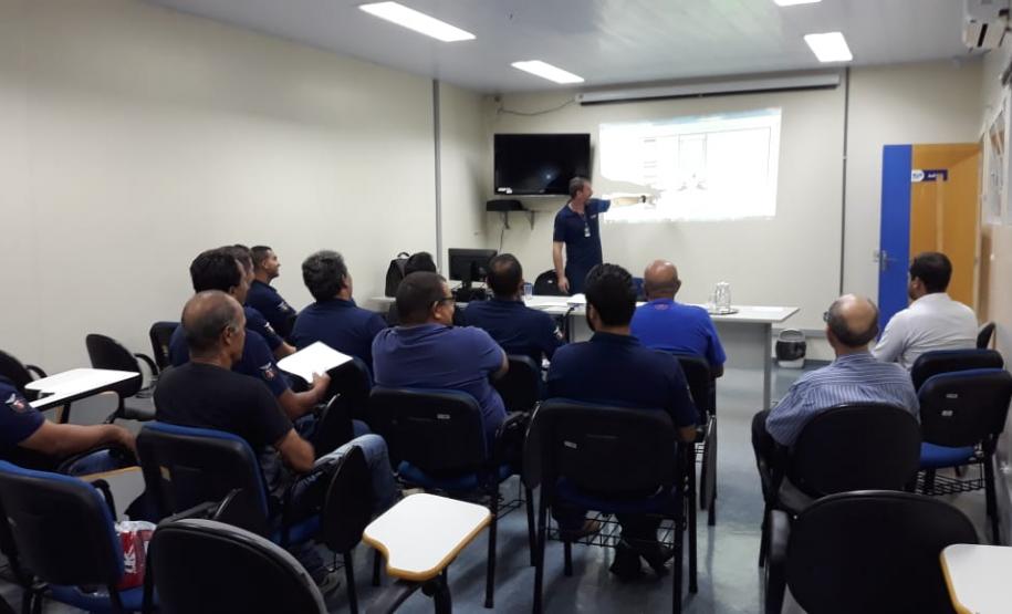 Treinamento dos técnicos em Londrina e Maringá, nas Regionais do IPEM-PR