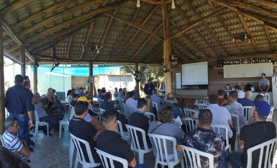 Equipe do IPEM-PR participa da reunião da APAC-PR