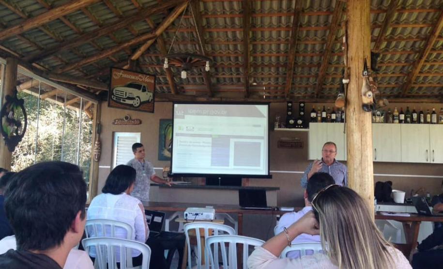 Equipe do IPEM-PR participa da reunião da APAC-PR