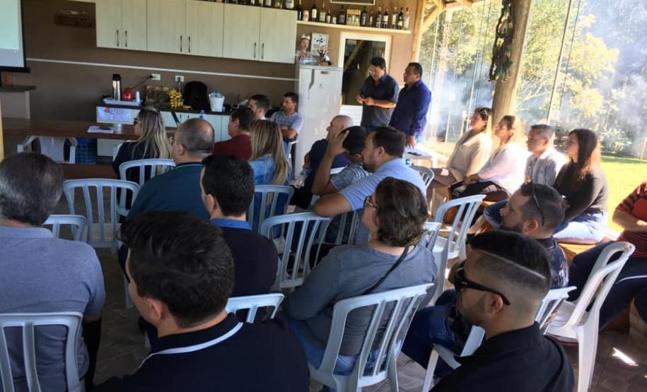 Equipe do IPEM-PR participa da reunião da APAC-PR