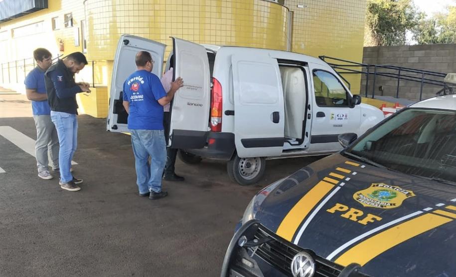 Equipe da Regional de Maringá fiscaliza cronotacógrafos na BR-376, Mandaguari