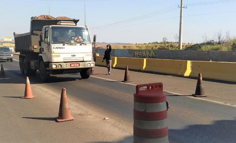 Equipe da Regional de Maringá fiscaliza cronotacógrafos na BR-376, Mandaguari
