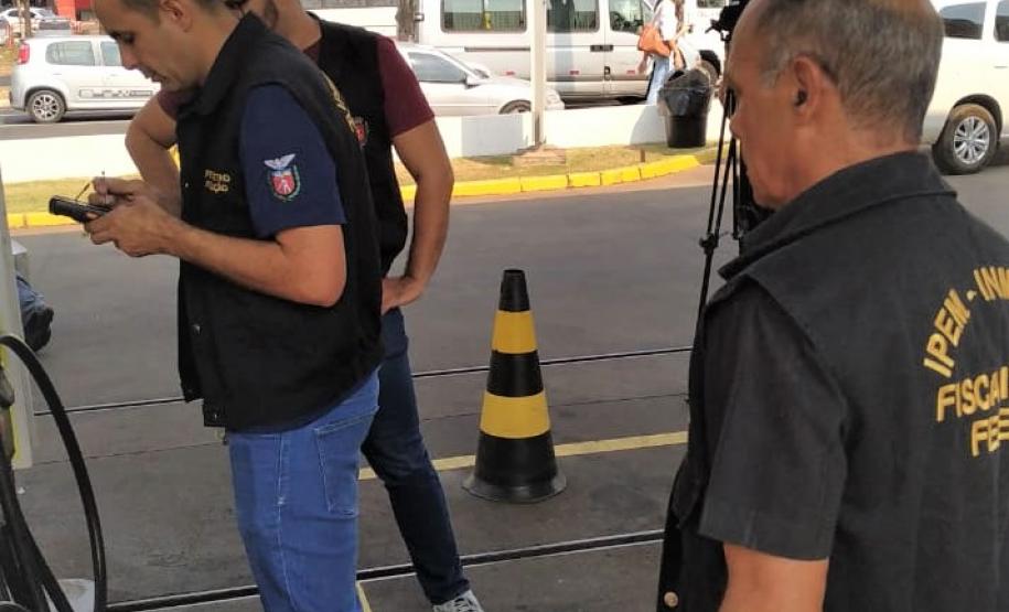 IPEM-PR fiscaliza bombas de combustíveis em Maringá