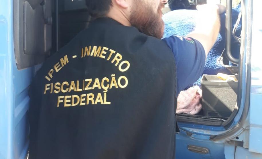 Fiscalização de cronotacógrafos em Guarapuava, distrito de Guará
