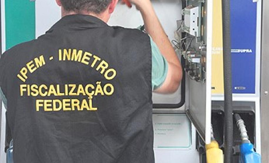 2019 10 02 Fisc Bomba Com Londrina IPEM-PR fiscaliza bombas de combustíveis em Londrina, Apucarana e Arapongas