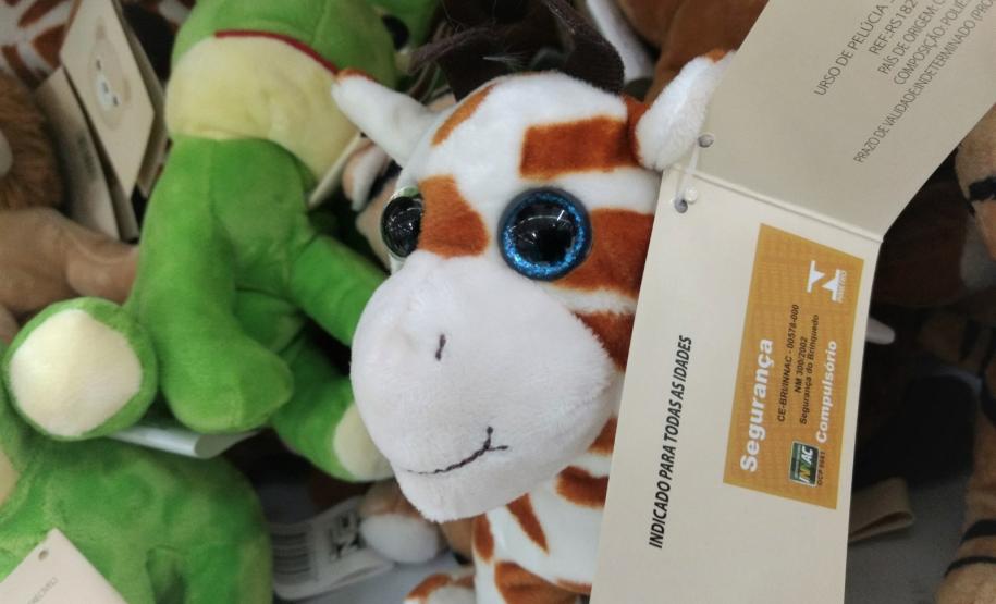 Brinquedos devem ser certificados pelo INMETRO e trazer o selo de garantia de que o produto foi ensaiado