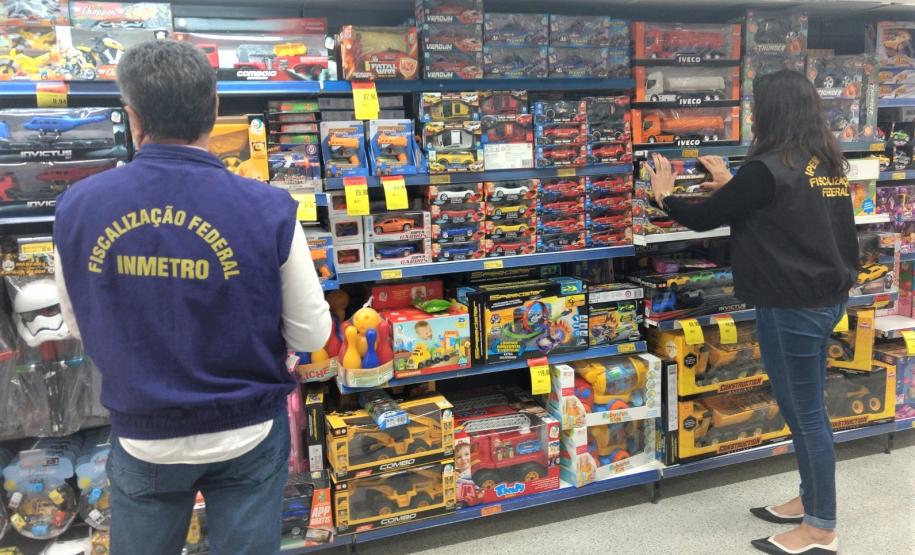 Fiscalização de produtos infantis