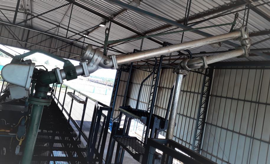 2019 12 11 Regional Cascavel Braço de carregamento dos caminhões