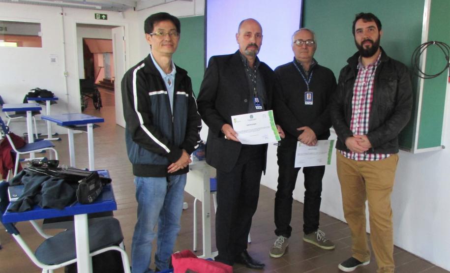 Palestra dos gerentes do IPEM-PR para alunos do IFPR - Campus de Colombo - professor Richard, gerentes Sérgio Camargo e Carlos Alexandre, professor Alysson