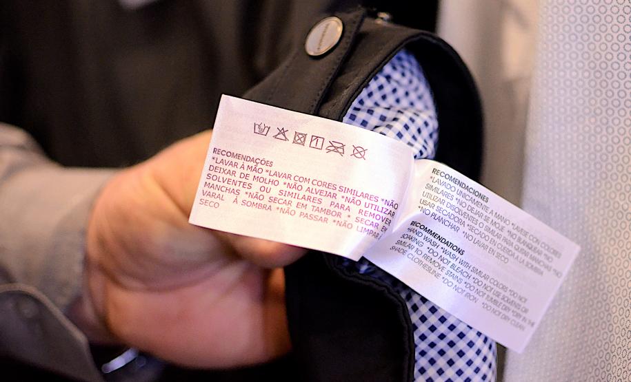 Etiqueta têxtil