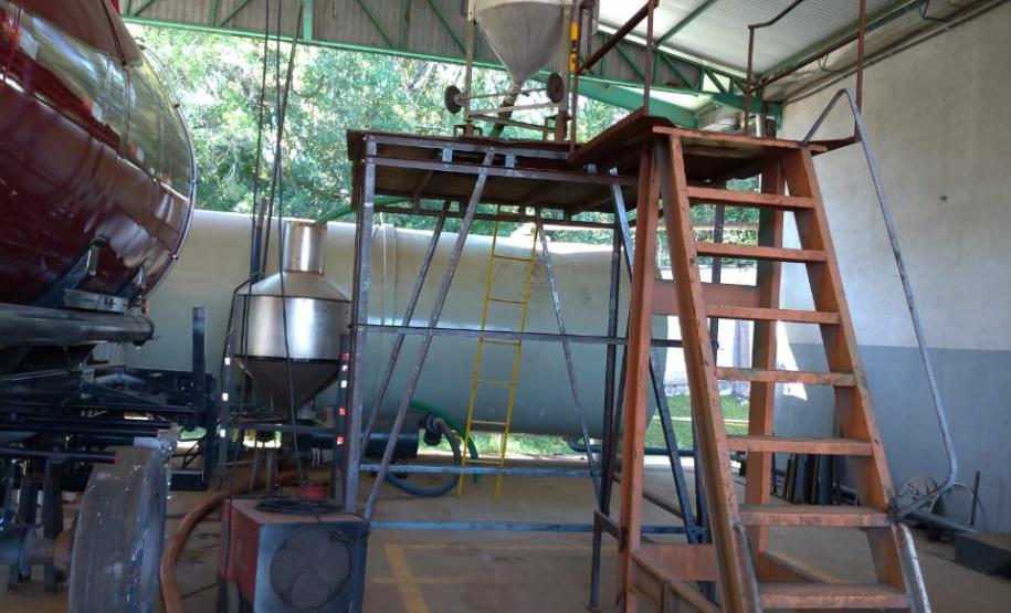 2020 08 13 tanque combustível Medida de mil litros do IPEM-PR é referência para fabricação de tanques na indústria