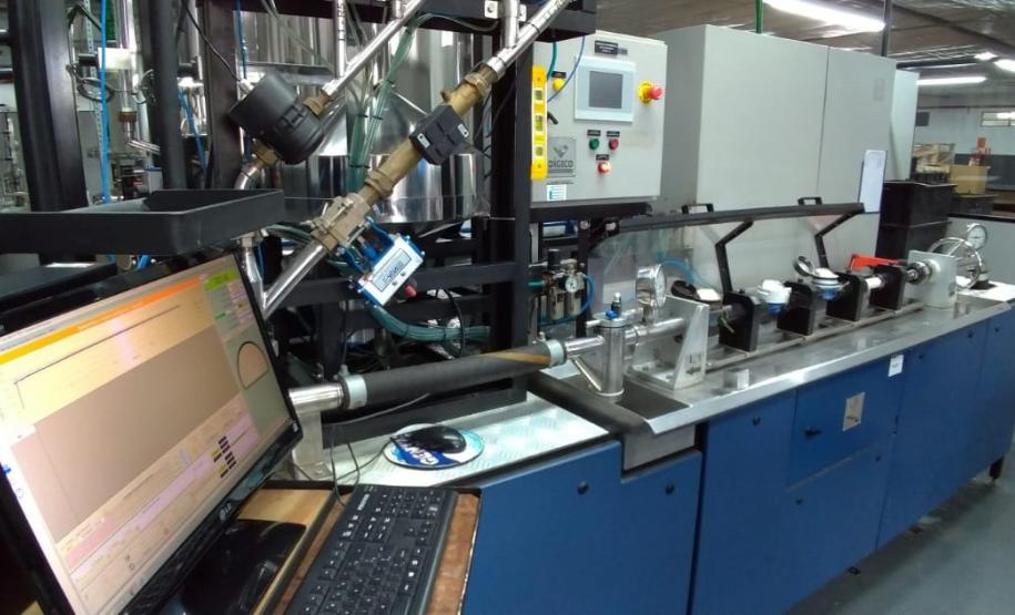 Treinamento que o IPEM-PR realizou com metrologistas do Inmetro/SC