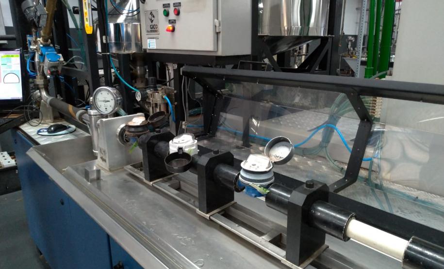 Treinamento que o IPEM-PR realizou com metrologistas do Inmetro/SC