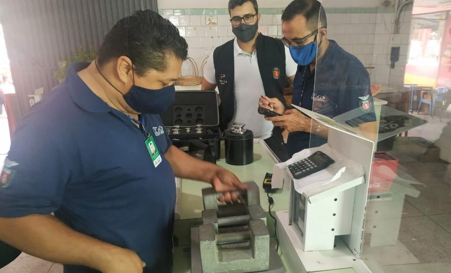 2020 11 12 Balanca Maringá Fiscalização de balança no comércio de Maringá