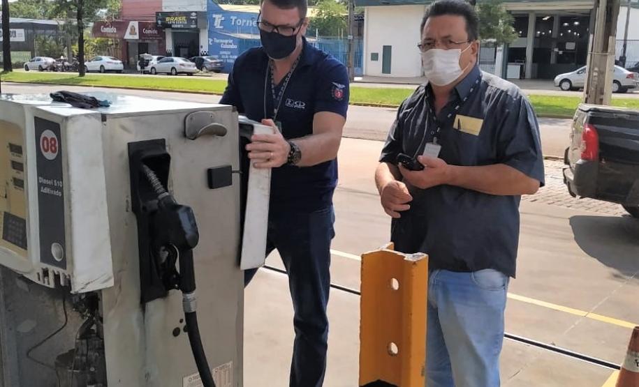 IPEM-PR fiscaliza postos de combustíveis em Maringá